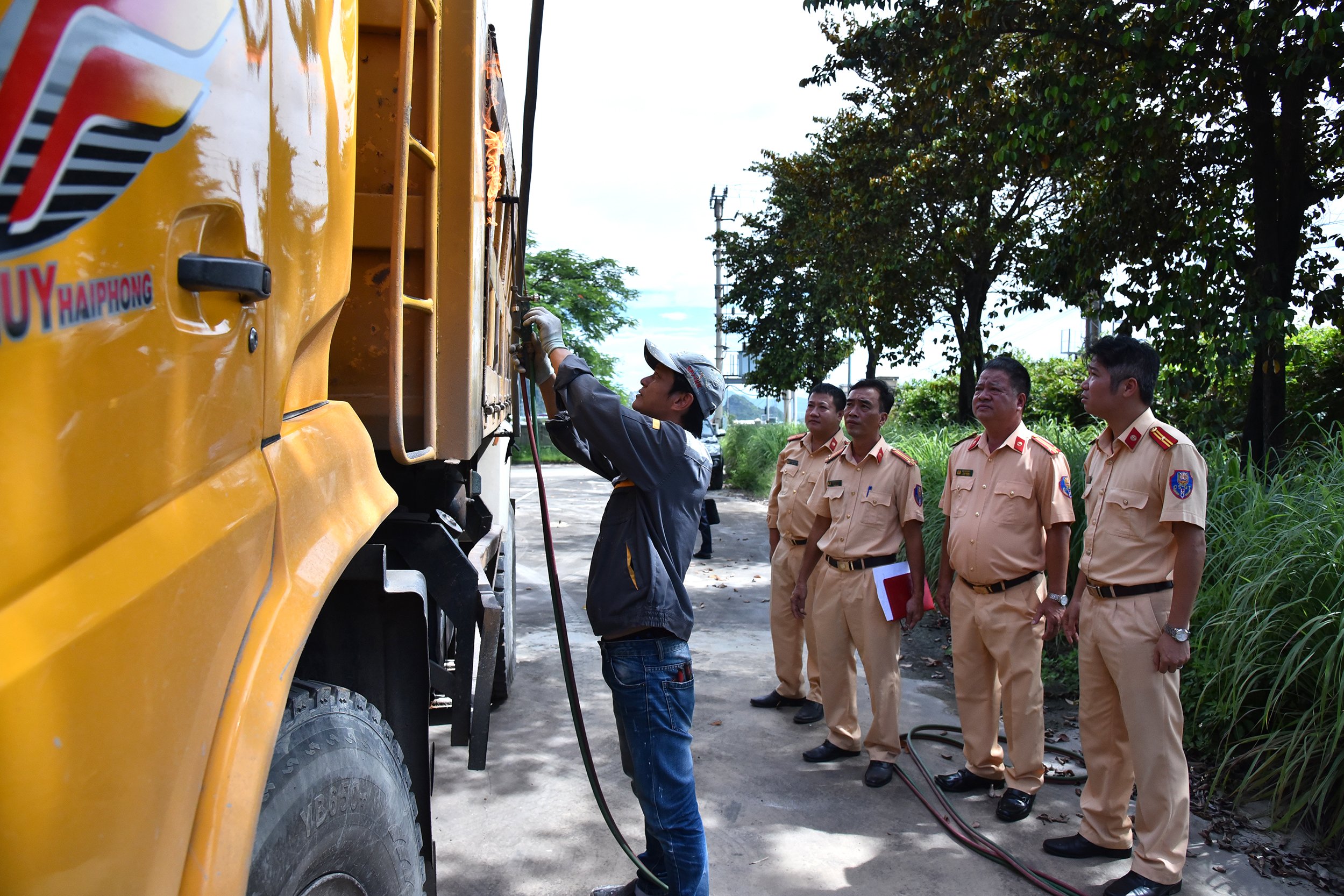 Xử lý 492 trường vi phạm quy định về trật tự an toàn giao thông 02 ngày 2-3.9